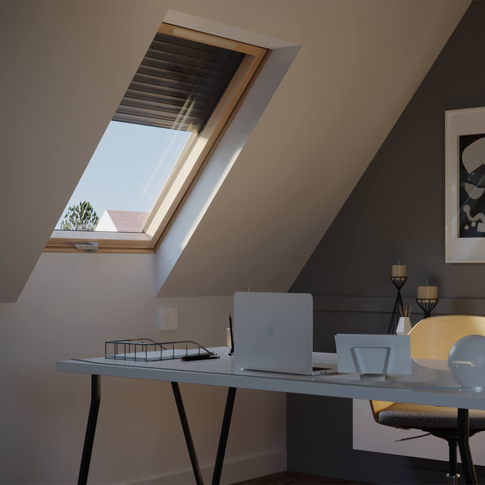 RoofLITE+ Slim Pine installata con tapparella