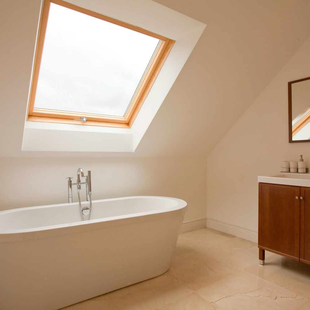 Finestra da tetto in legno RoofLITE+ Slim Pine