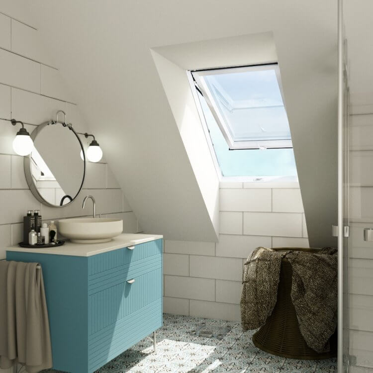 Finestra a tetto in PVC Comfort Premium nel bagno