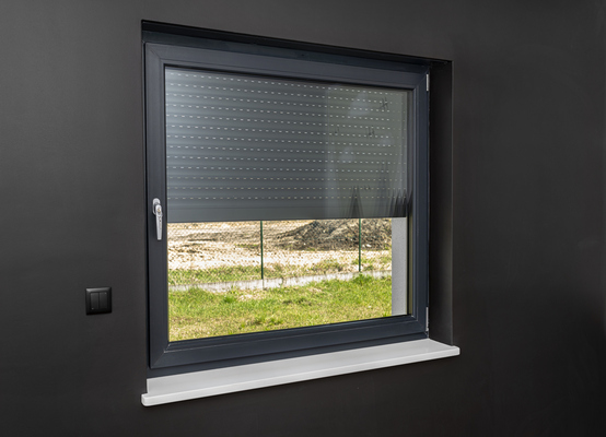 Finestra grigio antracite