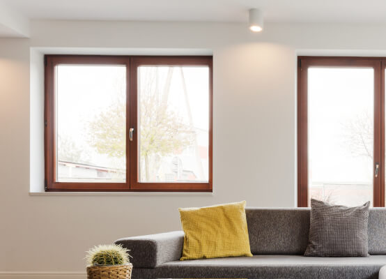Finestra PVC marrone effetto legno