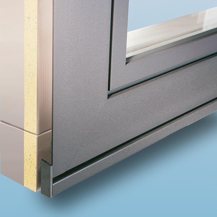Porta in legno-alluminio ECO IDEALU Plano con profilo di raccordo in pietra