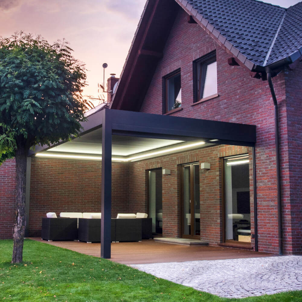 Pergola addossata con illuminazione LED