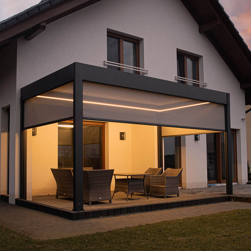 Pergola autoportante con tenda a rullo e illuminazione LED