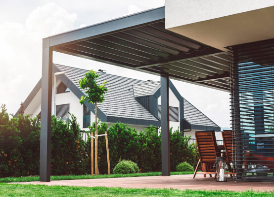 Pergola addossata in alluminio