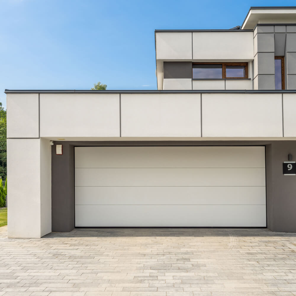 Porta del garage bianca