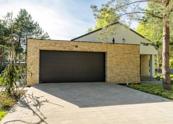 Porta garage nera