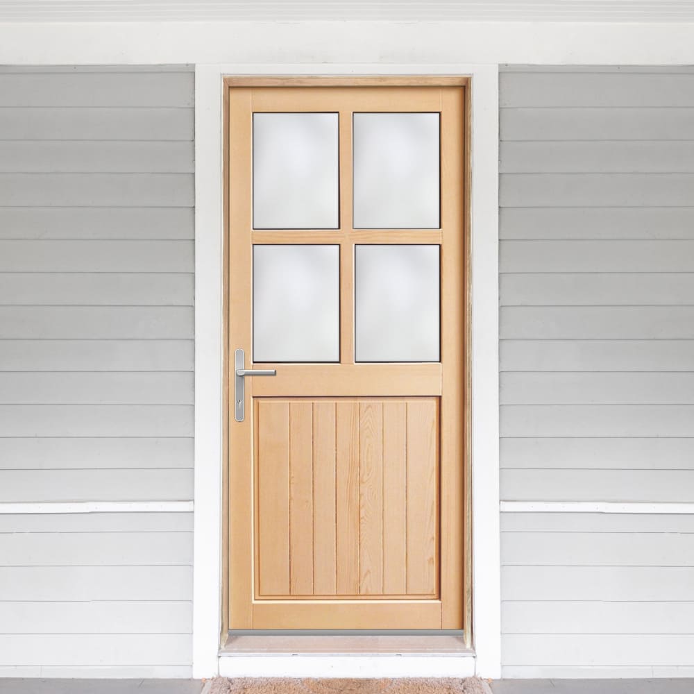 Porta di servizio in legno Senigallia installata