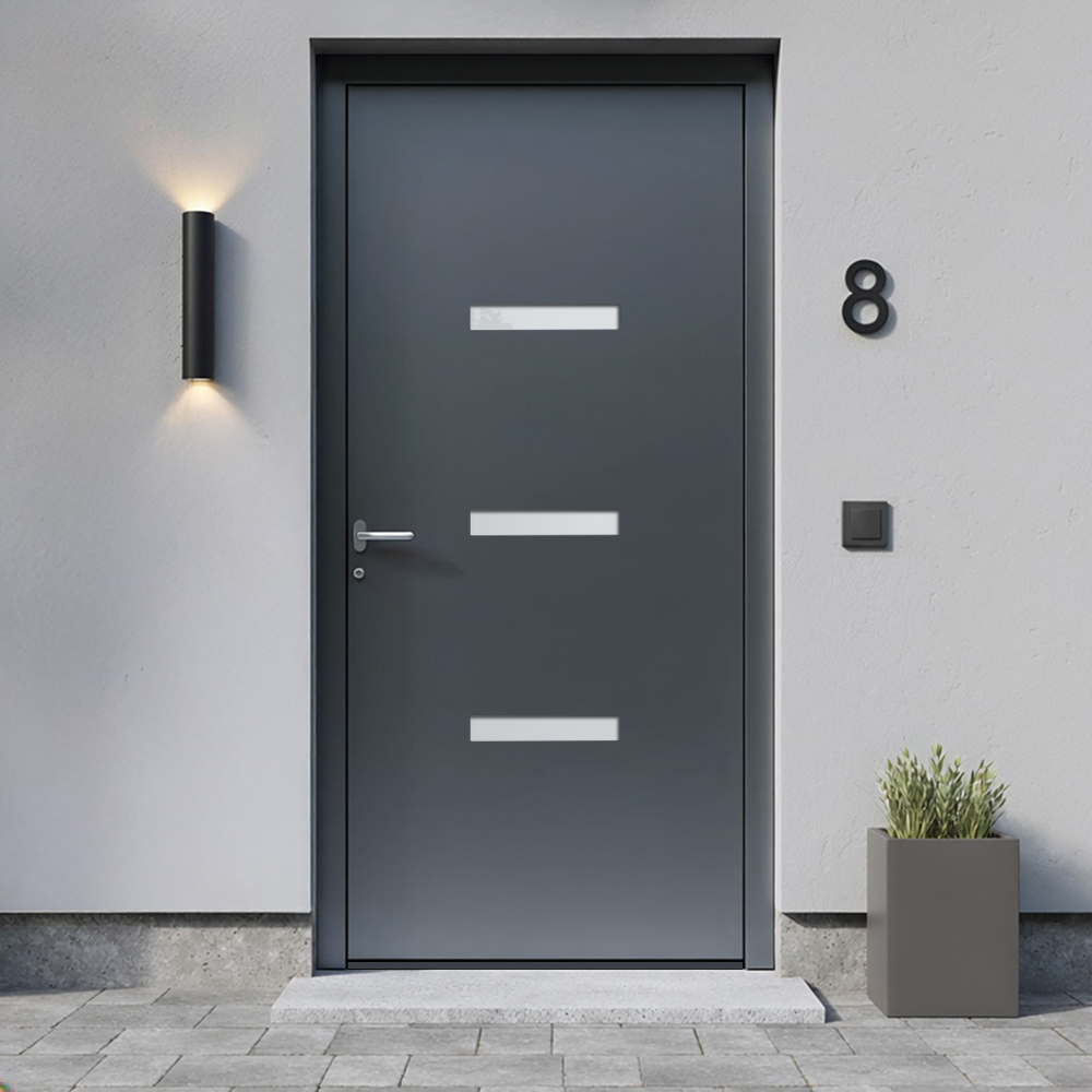 Porta d'ingresso Carrara installata