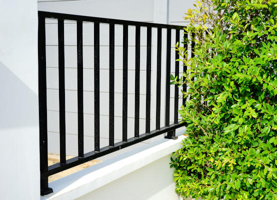 Recinzione per giardino a barre verticali