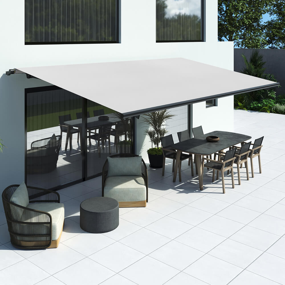 Terrazza con tenda da sole aperta- vista dall'alto