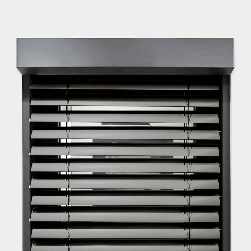 Veneziana con cassonetto grigio argento RAL 7001